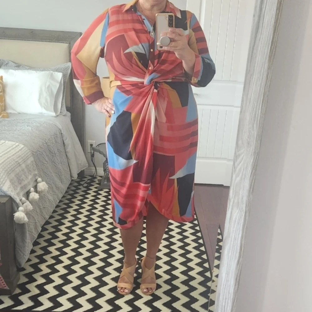 ๐ท๏ธ City Chic Twist of Fate Geometric Midi Dress 18/20 - Picture 3 of 8